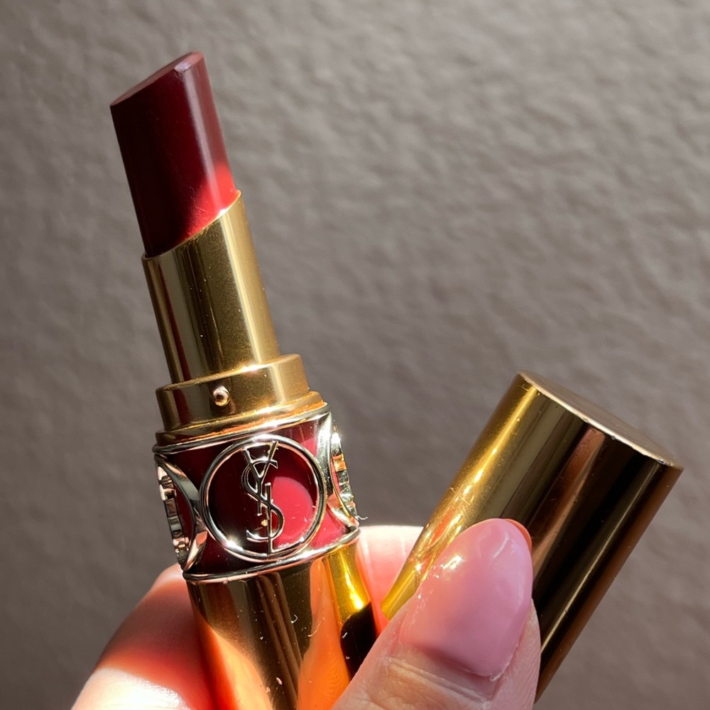YSL ROUGE VOLUPTÉ SHINE LIPSTICK BALM - 154 Chestnut Corset